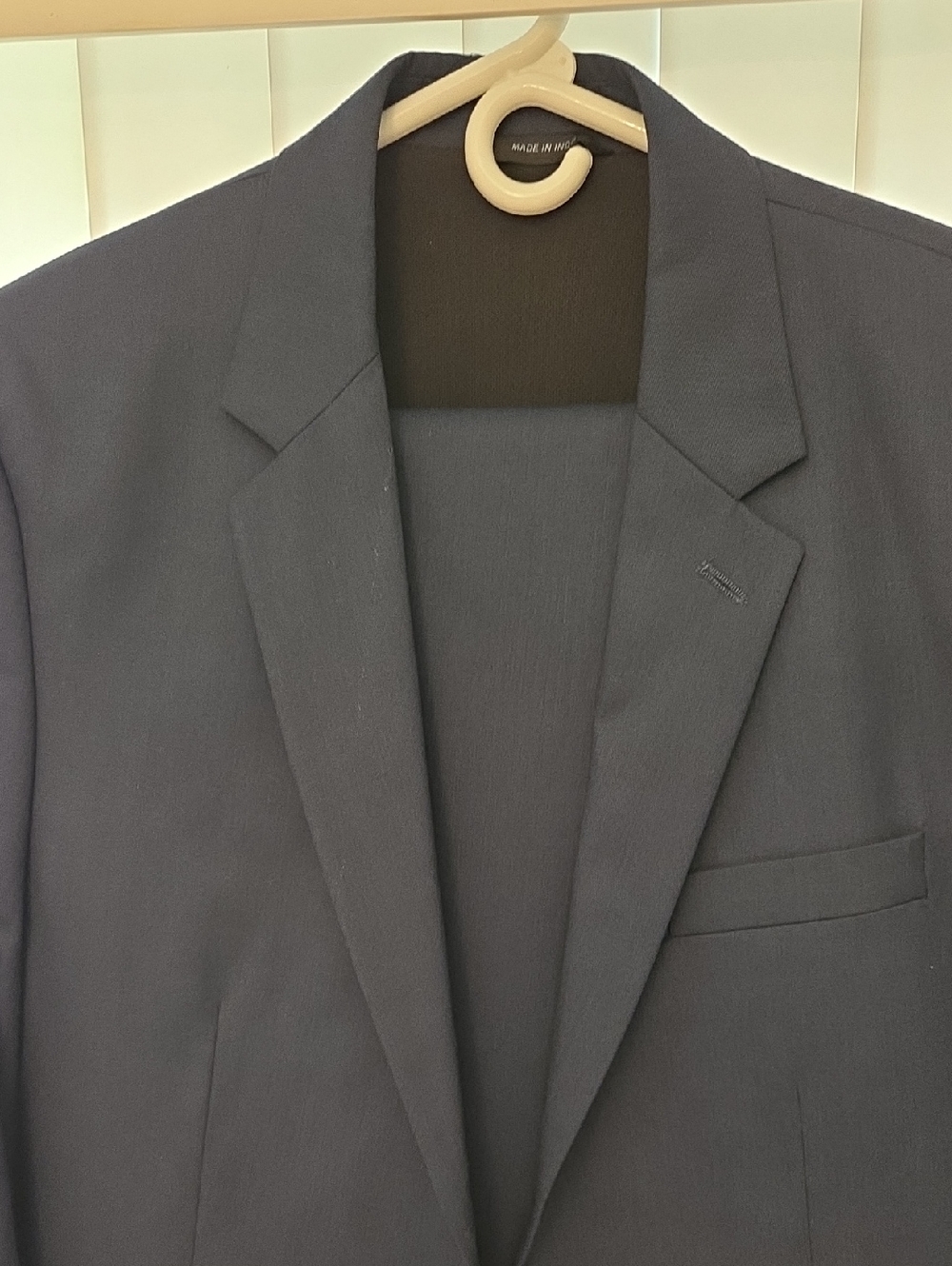 Brand New Men's Marc Anthony Navy Blue Slim Fit Suit.